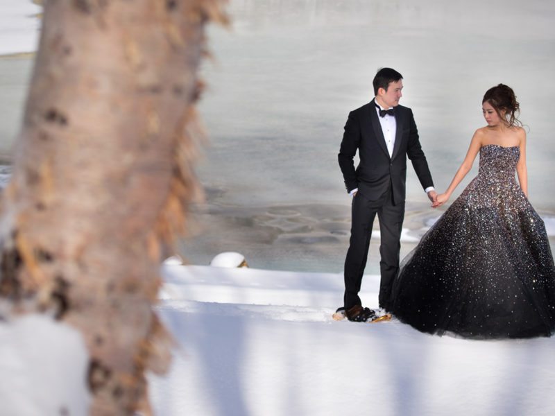 Pre wedding photographic shoot with natural onsen in Niseko